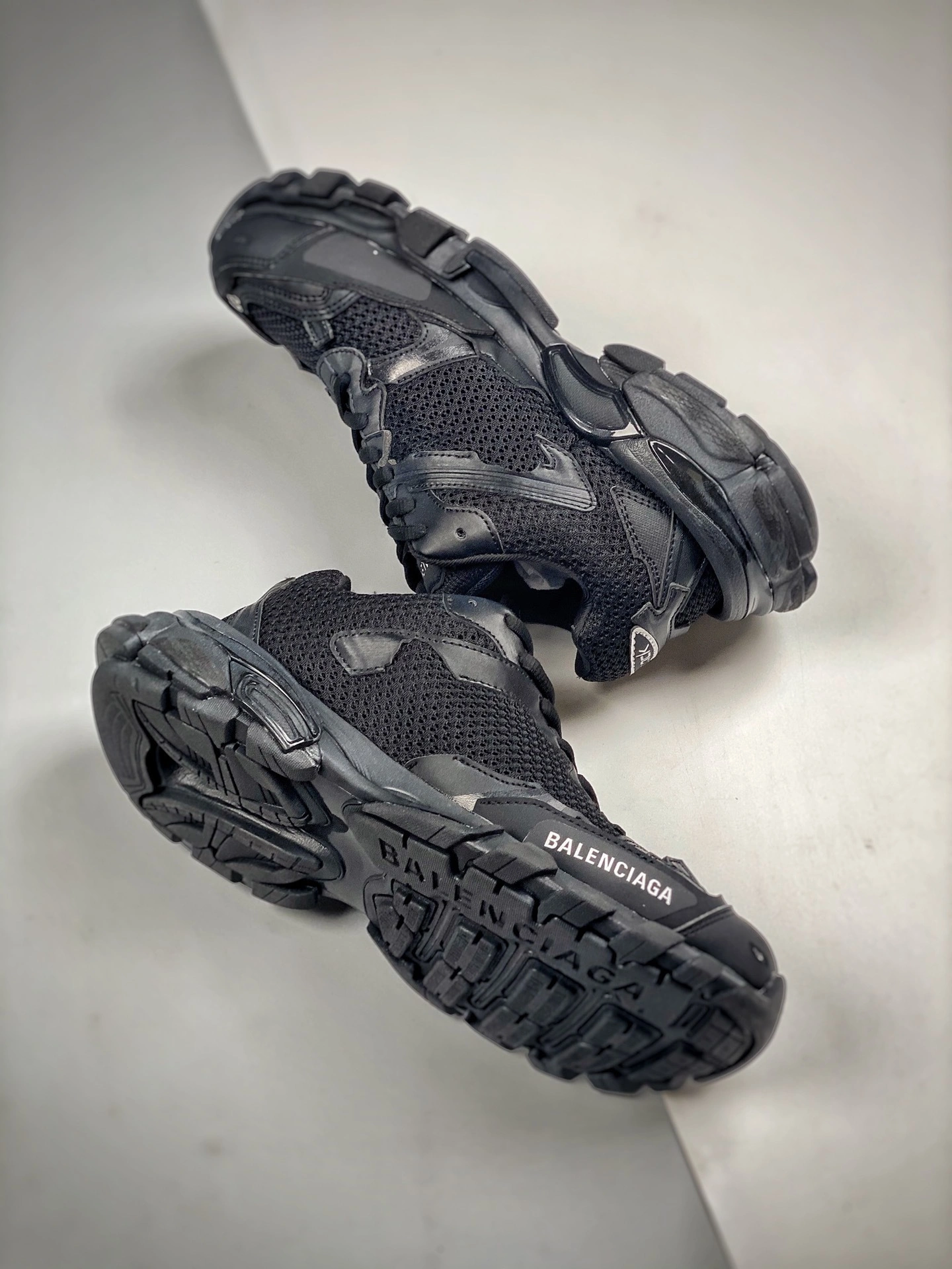 &OOBB -700875W3RF11090 TRACK.3 item:B-X000E2017J
